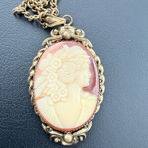 Vintage 50s 60s pressed glass shell CAMEO pendant gold Plated